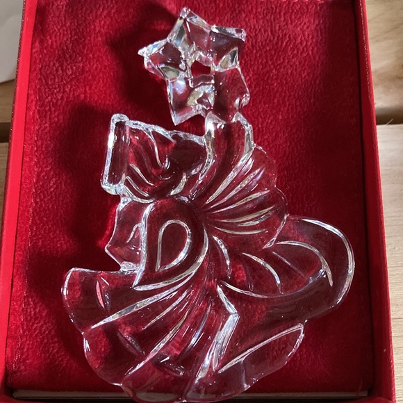 Mikasa Cherub Star Crystal Ornament with Red Suede Bag - Picture 3 of 4